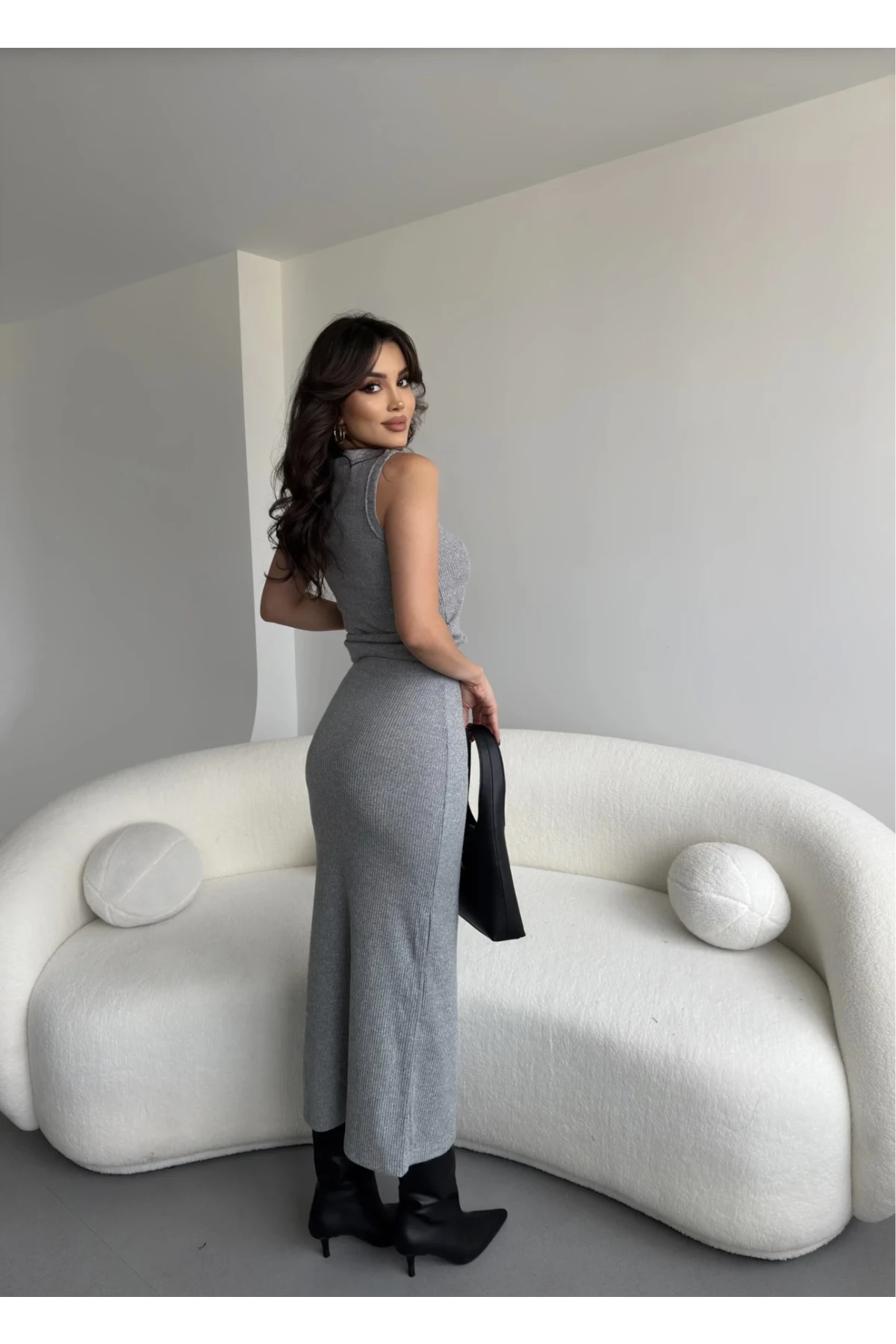 Kadın Gri Triko Crop Uzun Yırtmaçlı Etek Takım HZL25W-ZK1991