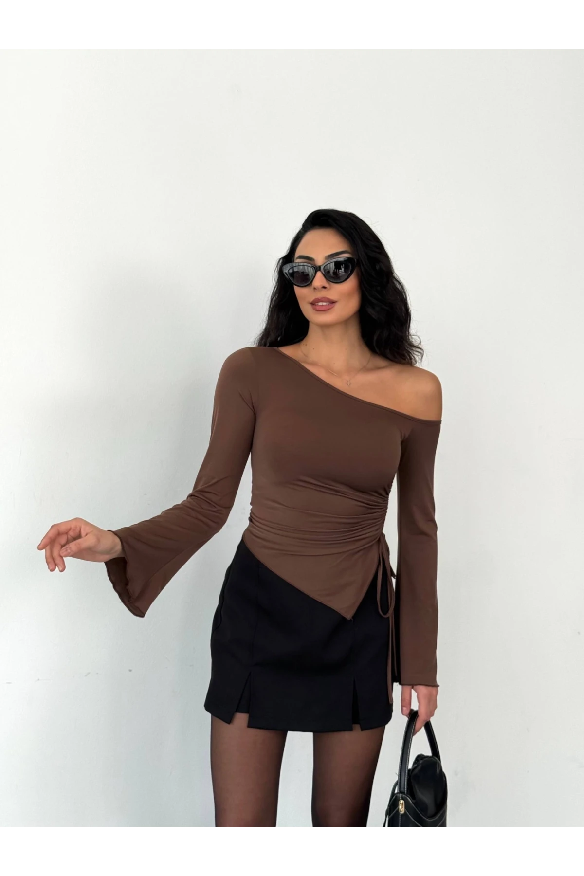 Kadın Kahve Asimetrik Kesim İspanyol Kol Beli Büzgülü Sandy Bluz HZL25W-FRY123591