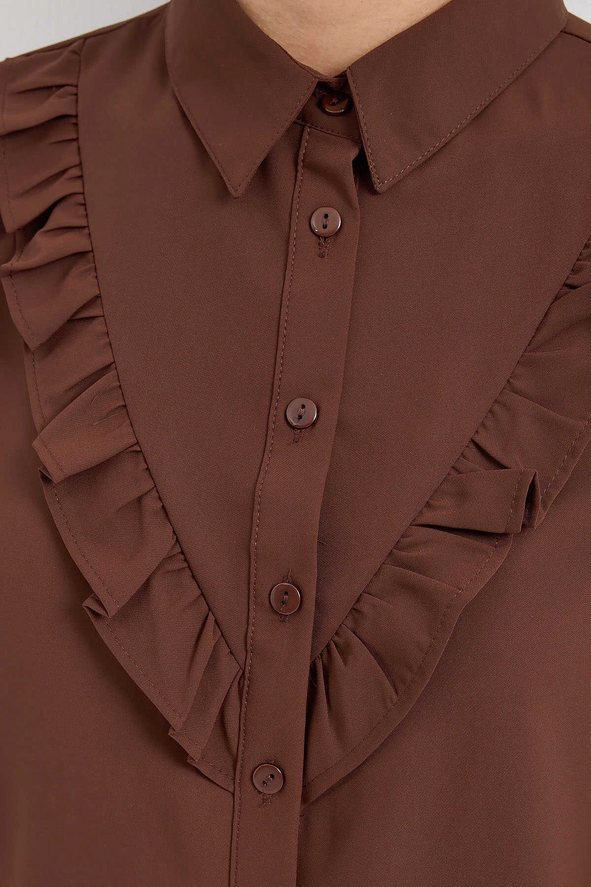 Kadın Kahverengi Fırfır Detaylı Uzun Kollu Şık Gömlek HZL25W-BD1202231