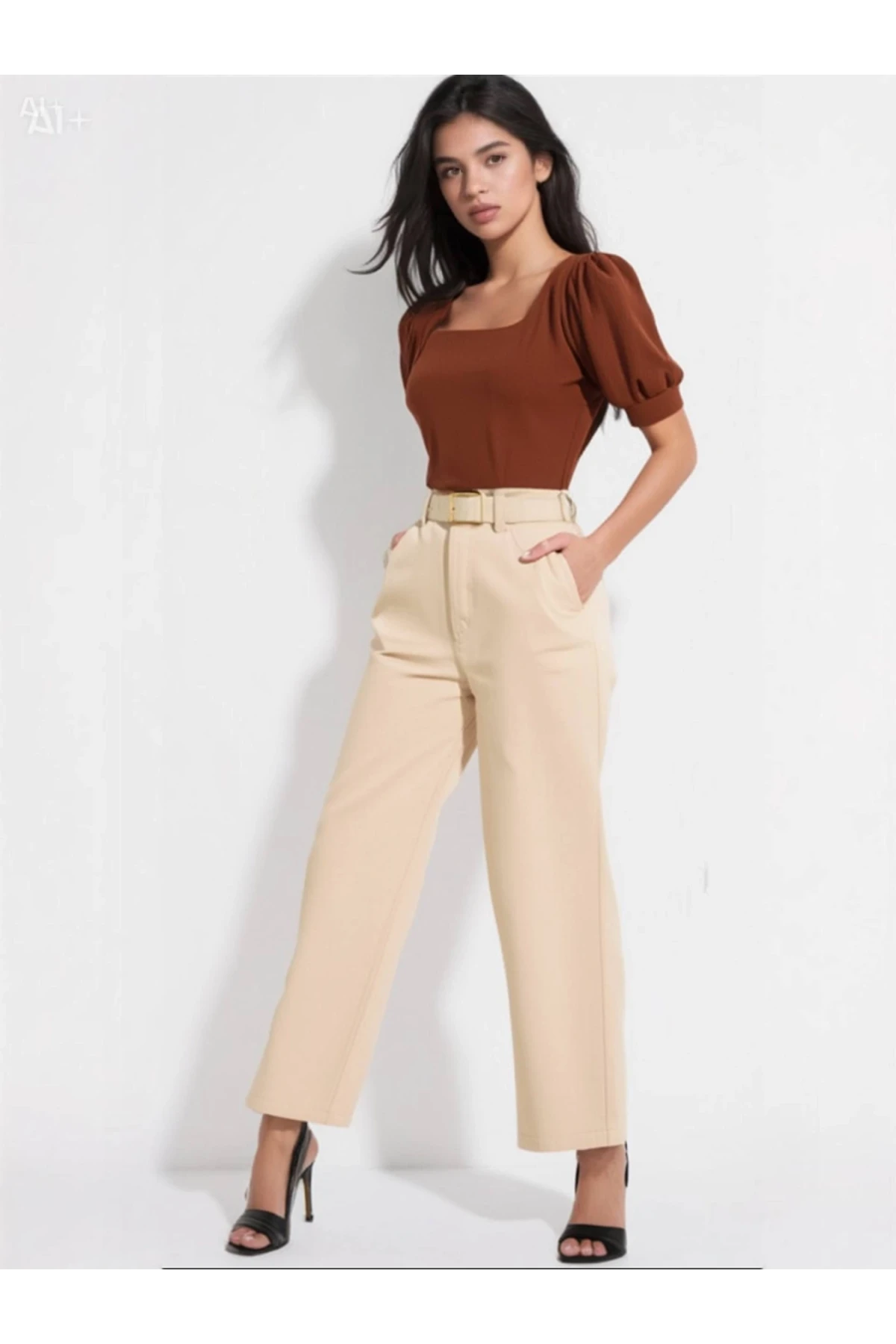 Kadın Kahverengi Kare Yaka Örme Bluz HZL22W-BD104091