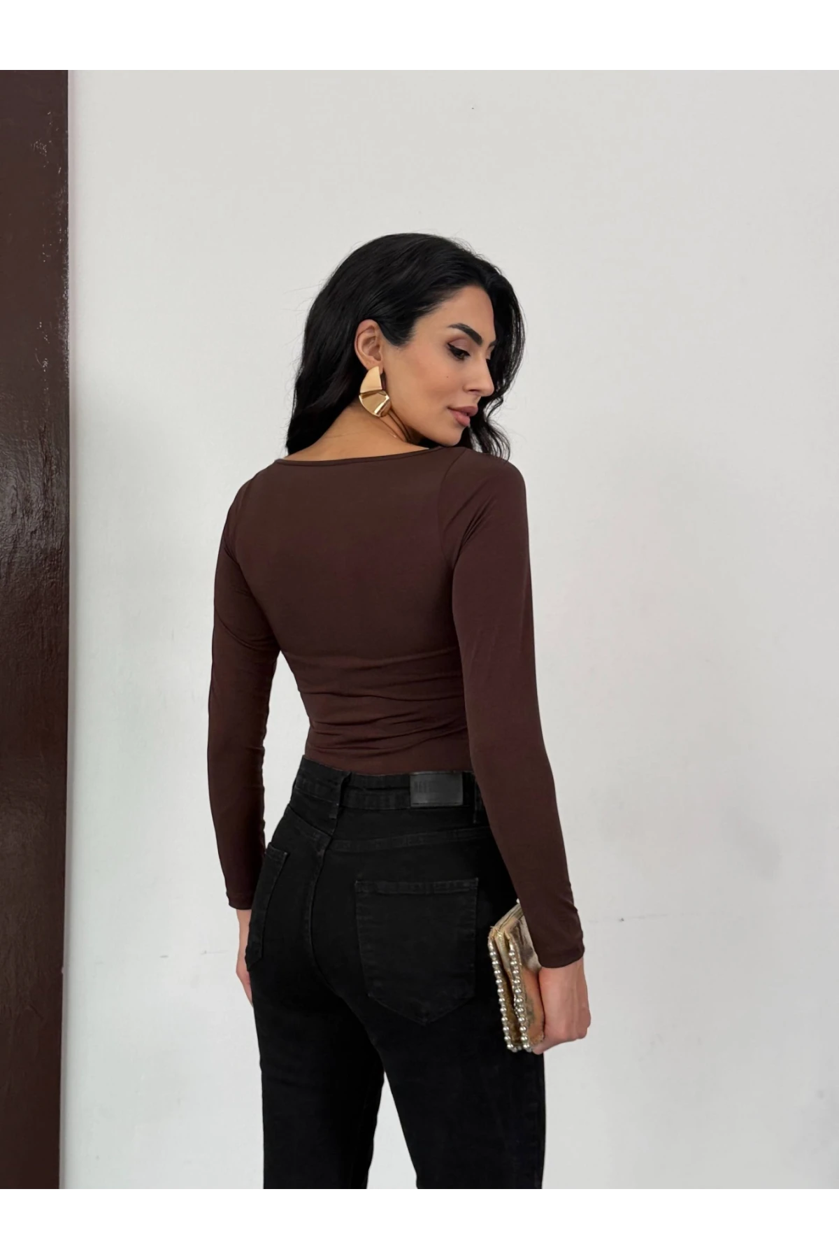 Kadın Kahverengi Uzun Kollu Göğüs Dekolteli Tokalı Bluz HZL25W-FRY123501