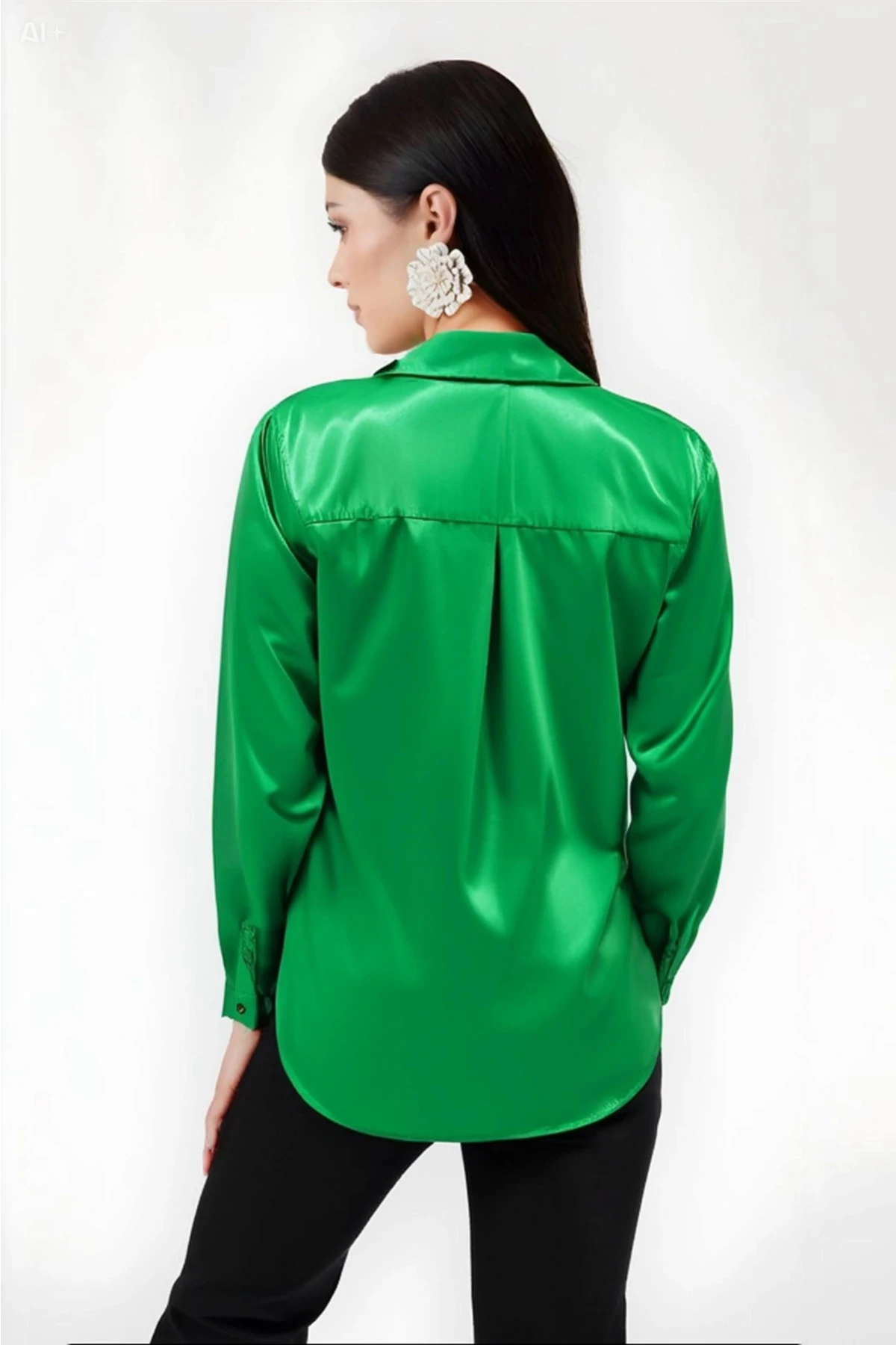 Kadın Koyu Yeşil Hafif Dökümlü Saten Yüzeyli Gömlek HZL22W-BD139641