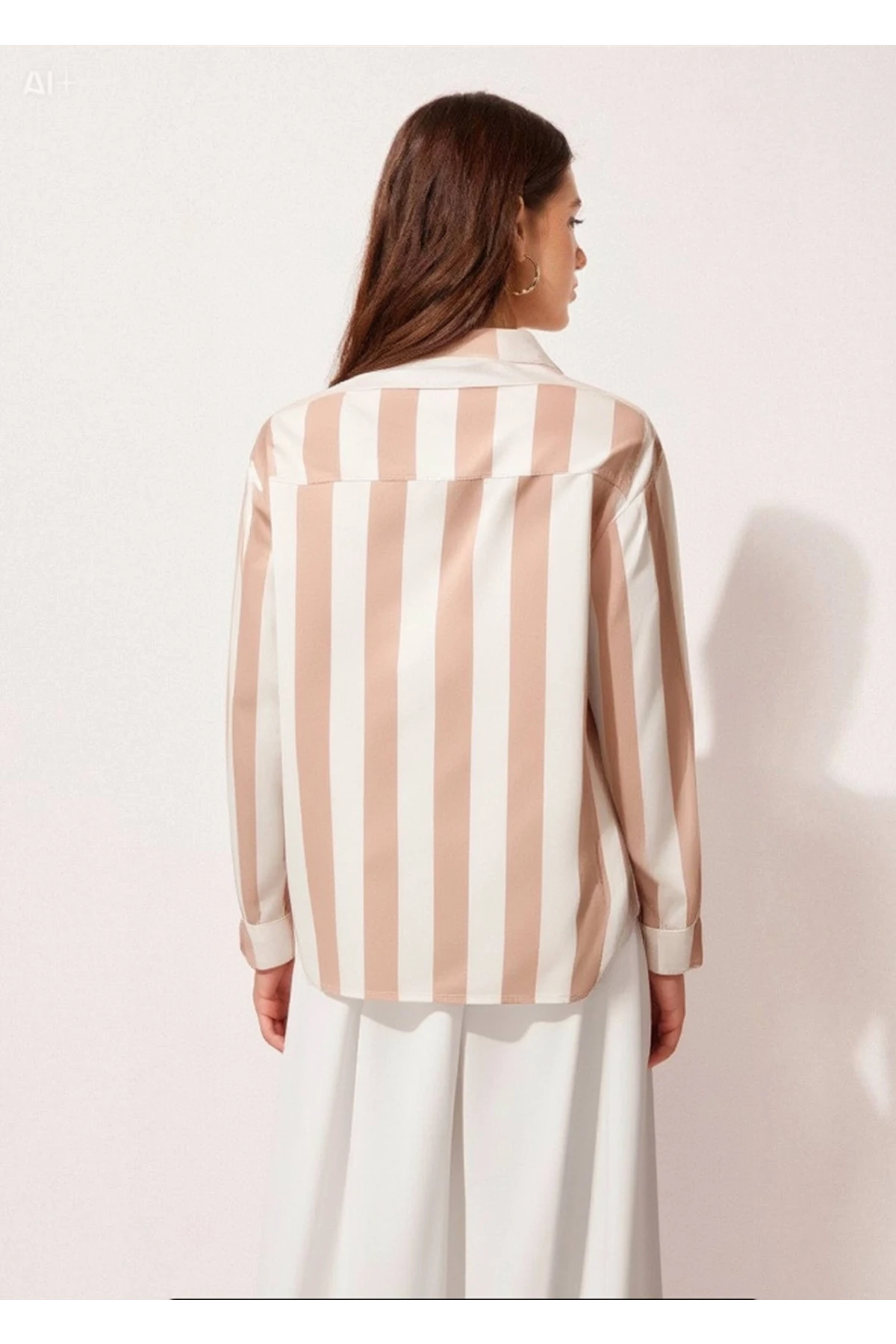 Kadın Bej Krem Çizgili Saten Gömlek HZL23S-BD1201731