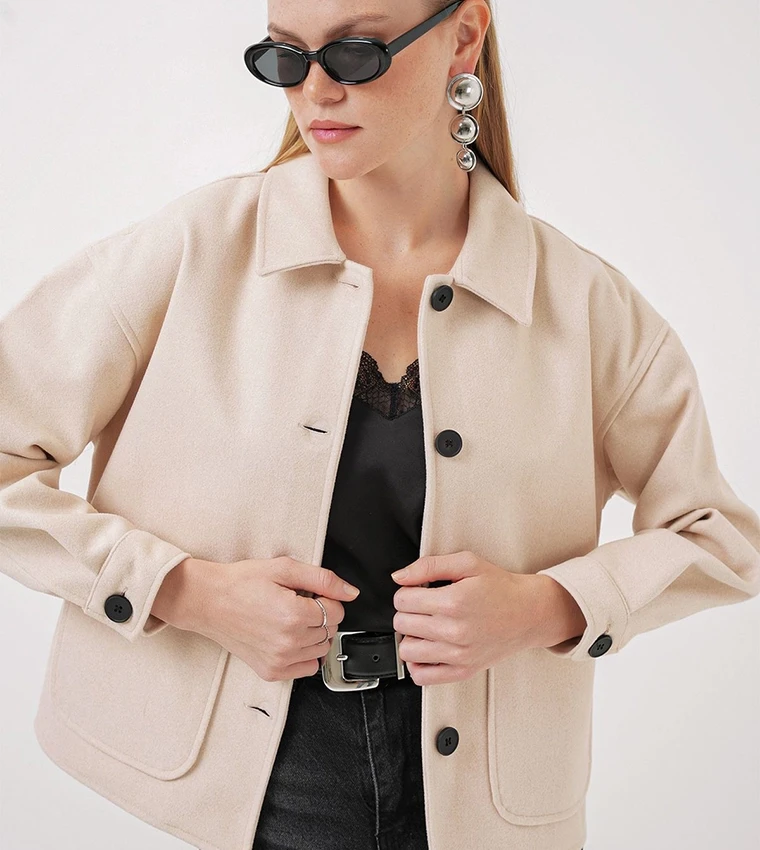 Kadın Krem Düğmeli Cepli Kısa Kaşe Ceket HZL25W-BD107131