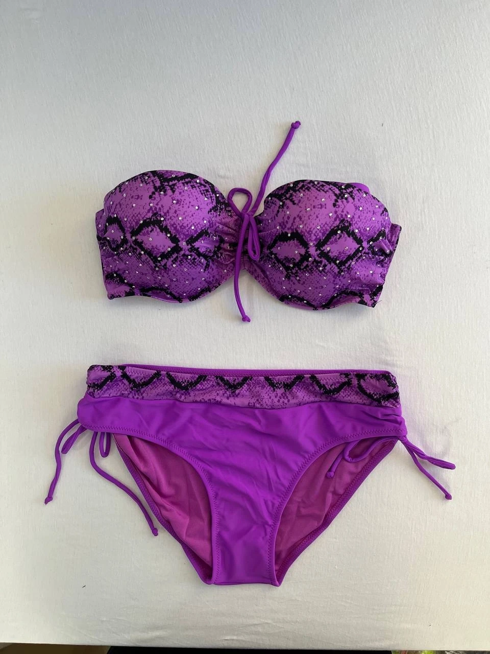 Kadın Lila Siyah Desenli Taş İşlemeli Toparlayıcı Bikini Takım HZL25S-LC3333