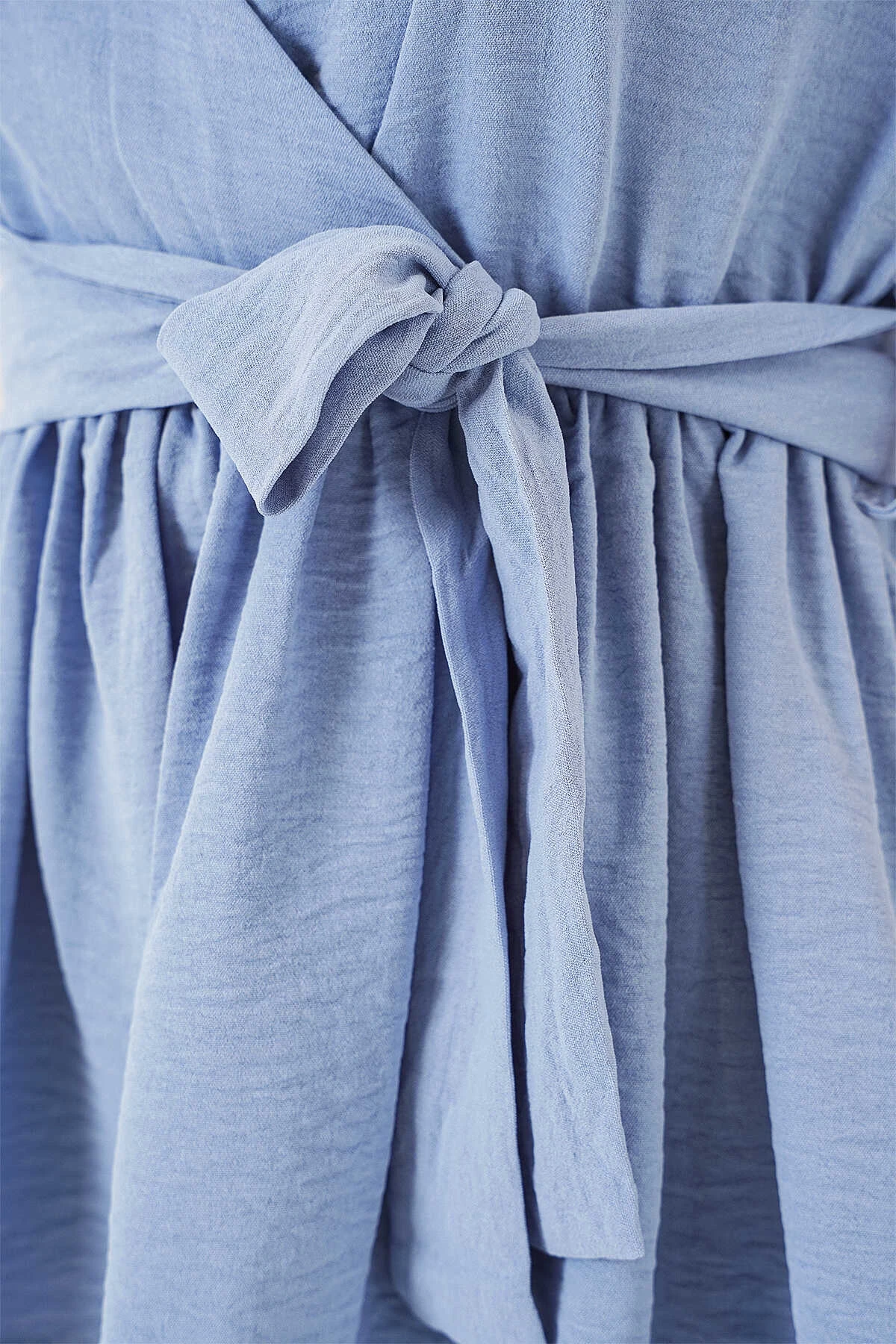 Kadın Mavi Kruvaze Yaka Beli Lastikli Kuşaklı Bluz HZL25S-BD19661