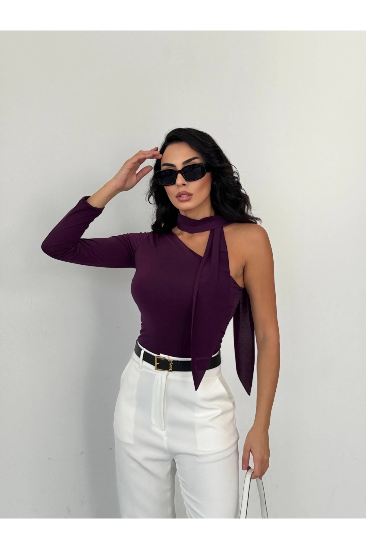 Kadın Mor Fularlı Sandy Kumaş Asimetrik Kesim Bluz HZL25S-FRY123371