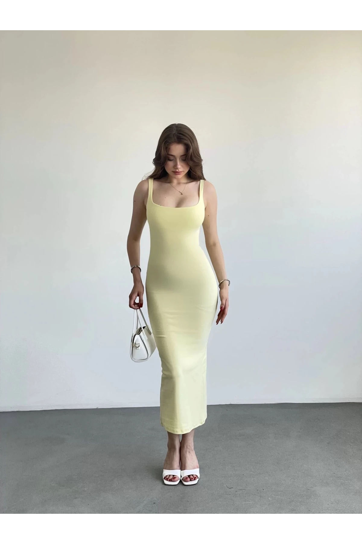 Kadın Sarı Askılı Kare Yaka Midi Elbise HZL25S-ZK11621