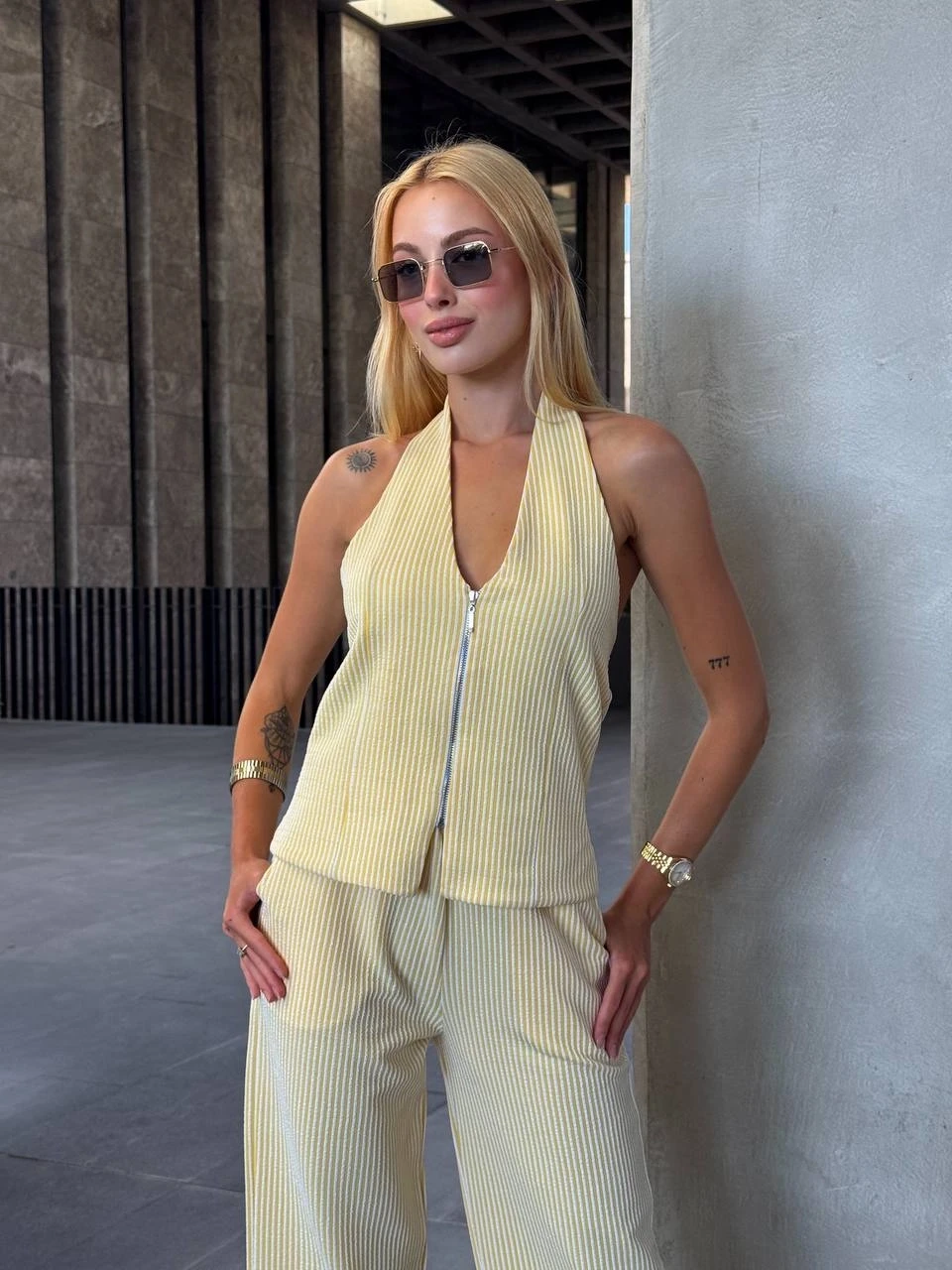 Kadın Sarı Çizgili Önü Fermuarlı Bluz Pantolon İkili Takım HZL25S-ZK13691