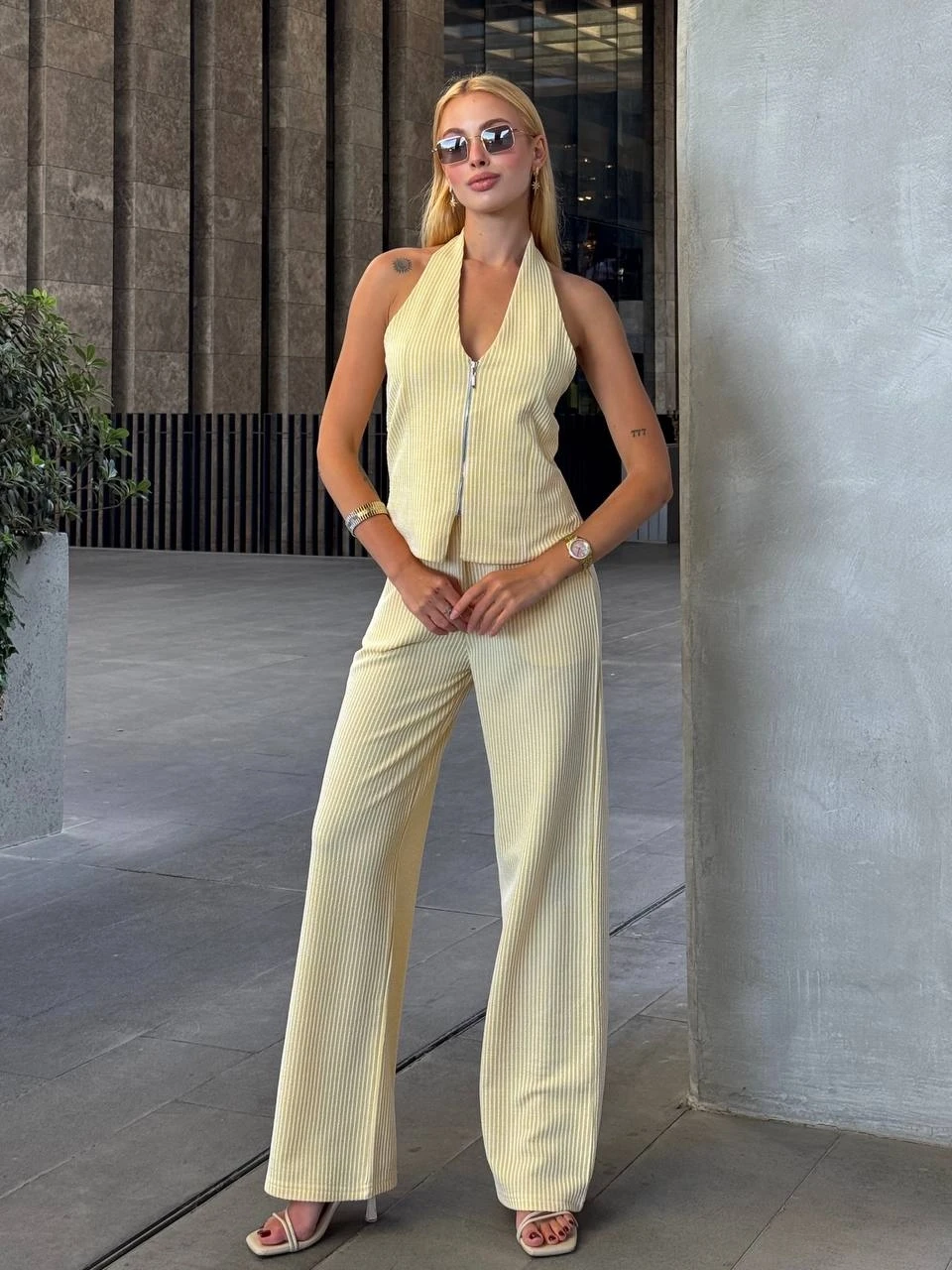 Kadın Sarı Çizgili Önü Fermuarlı Bluz Pantolon İkili Takım HZL25S-ZK13691