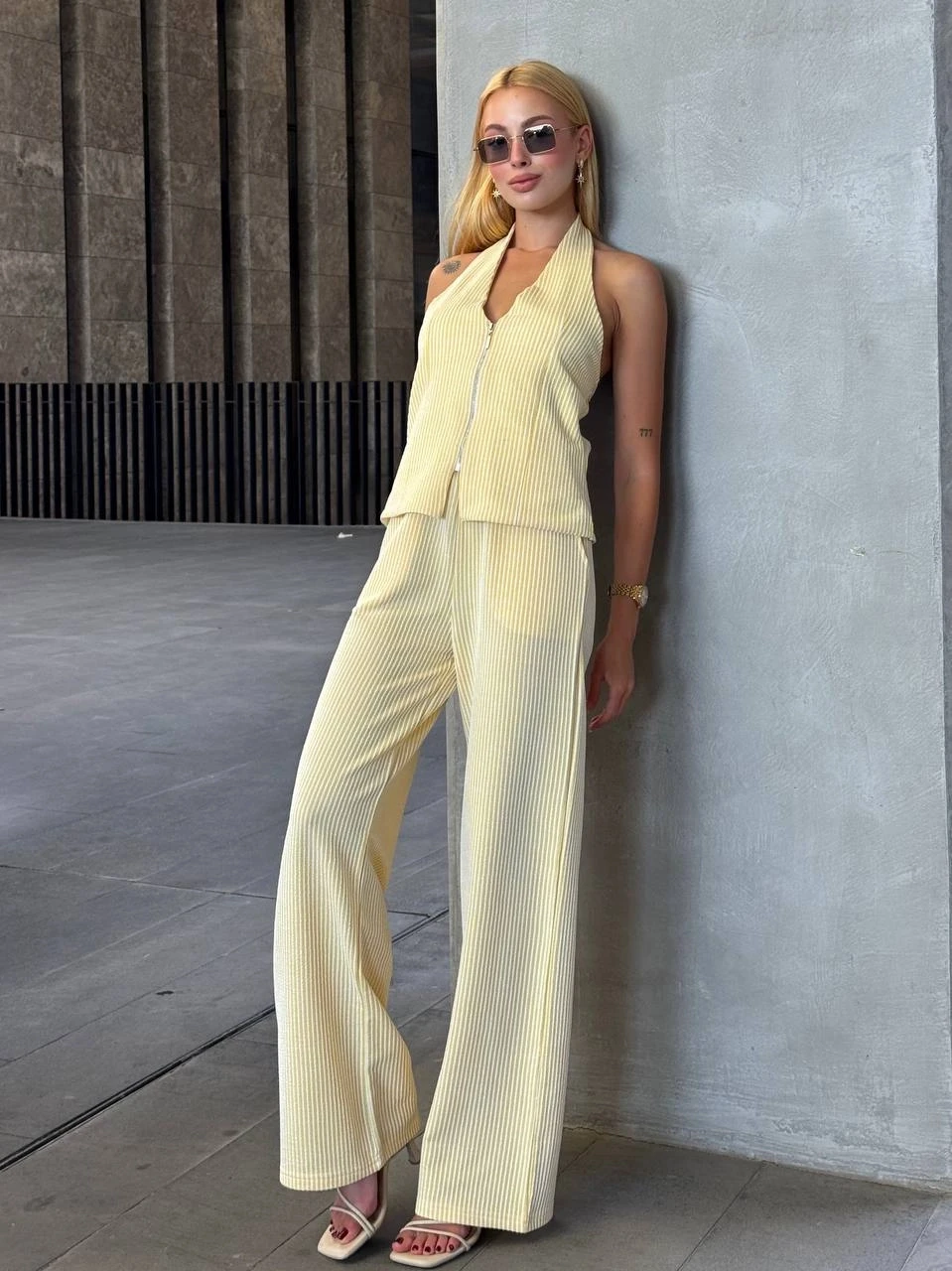 Kadın Sarı Çizgili Önü Fermuarlı Bluz Pantolon İkili Takım HZL25S-ZK13691