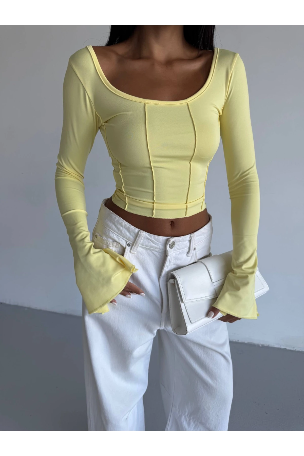 Kadın Sarı Uzun Kollu Arkası Bağlamalı Fit Kesim Crop Bluz HZL25W-FRY122771