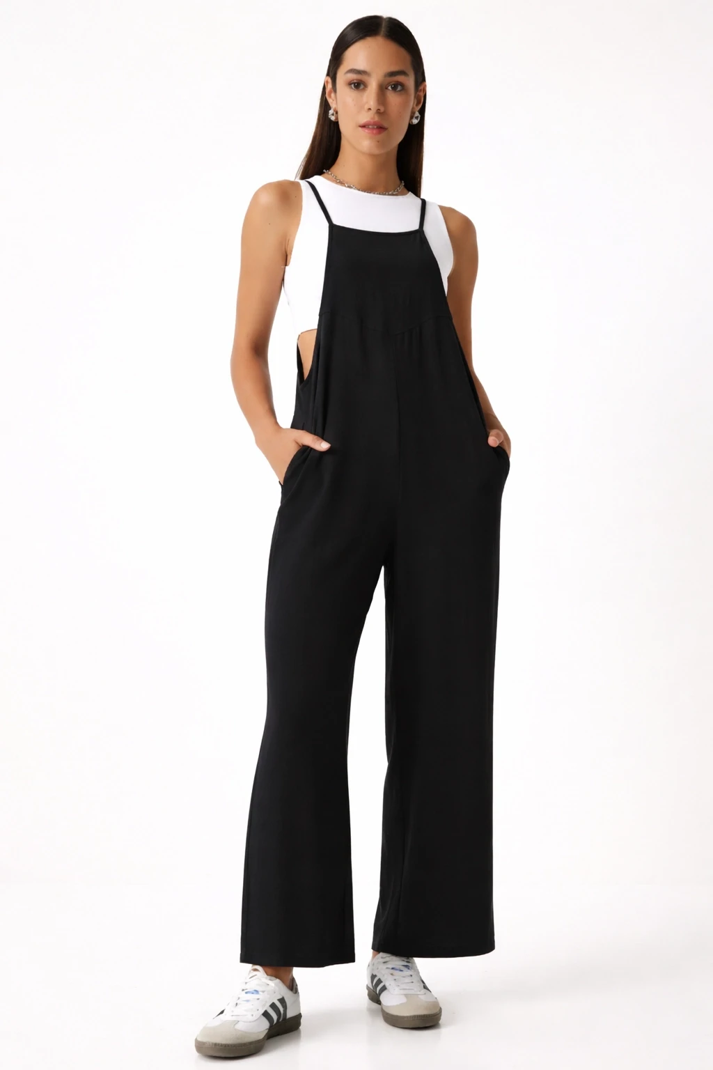 Kadın Siyah Ayarlanabilir Askılı Cepli Bol Paça Bahçıvan Tulum HZL22S-BD170191