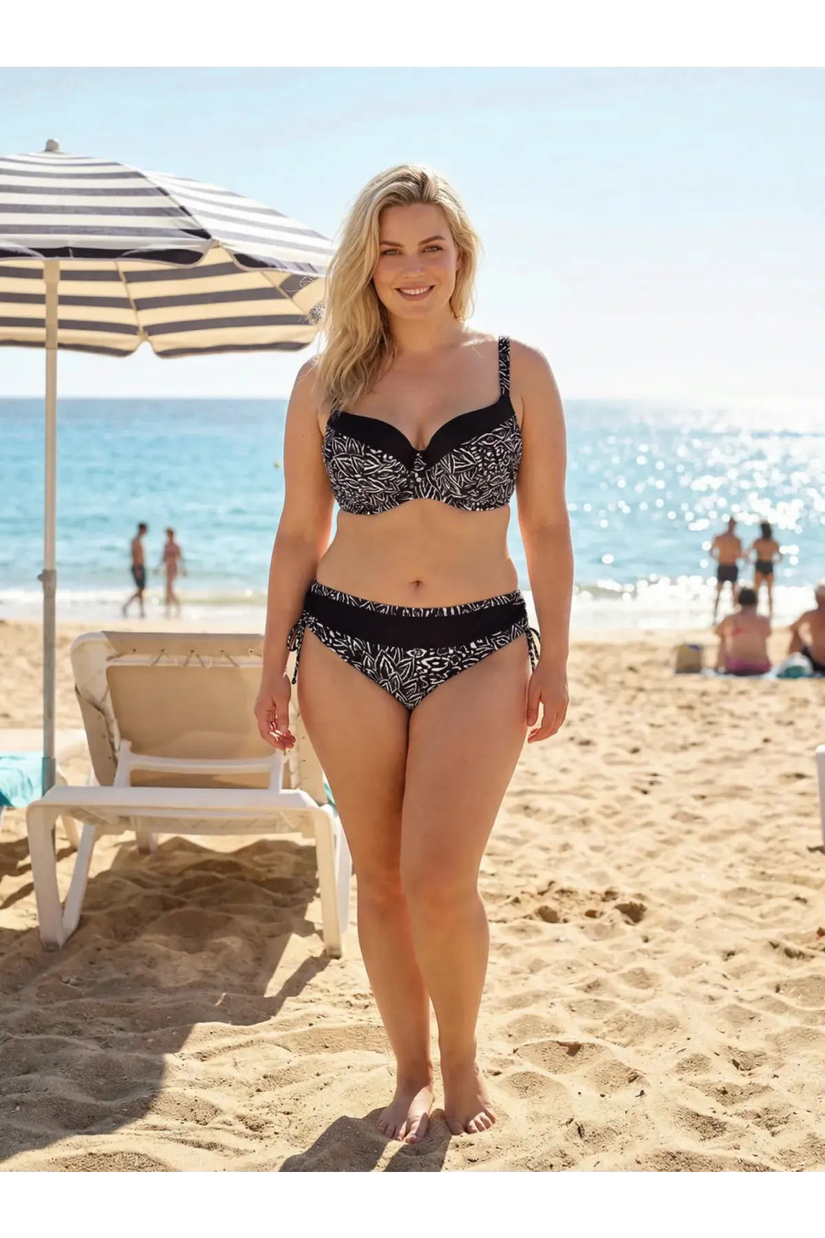 Kadın Siyah Beyaz Desenli Büyük Beden Astarlı Bikini Takım HZL25S-LC4006