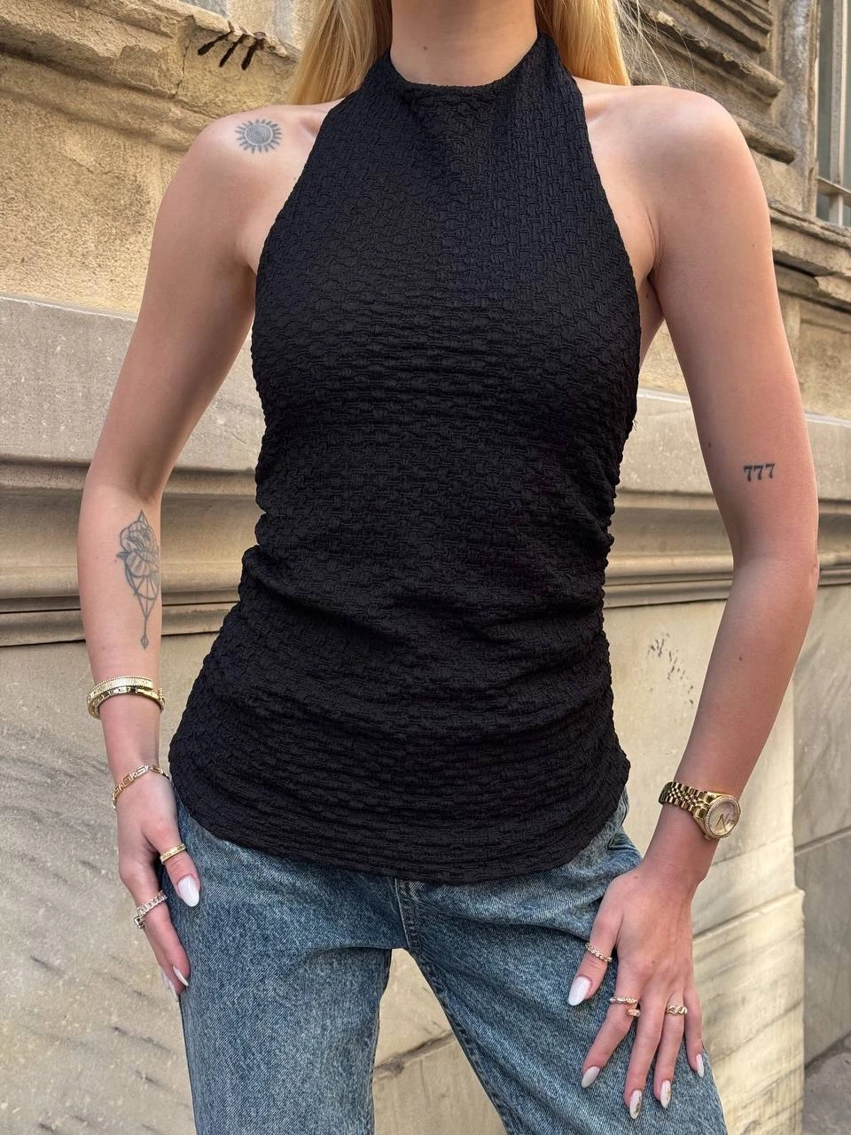 Kadın Siyah Boyundan Bağlamalı Gofre Kumaş Bluz HZL25S-ZK13631