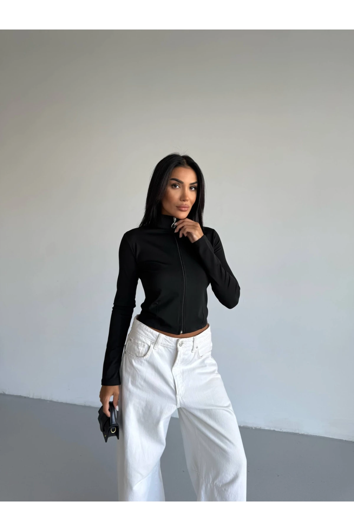 Kadın Siyah Dalgıç Kumaş Fermuar Kapamalı Parmak Geçirmeli Sweatshirt HZL25W-FRY123441