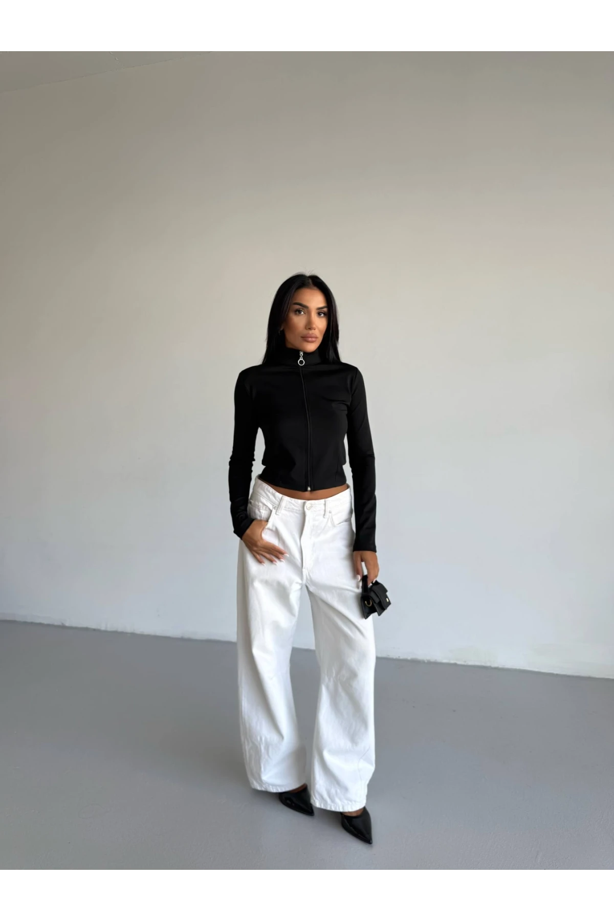 Kadın Siyah Dalgıç Kumaş Fermuar Kapamalı Parmak Geçirmeli Sweatshirt HZL25W-FRY123441