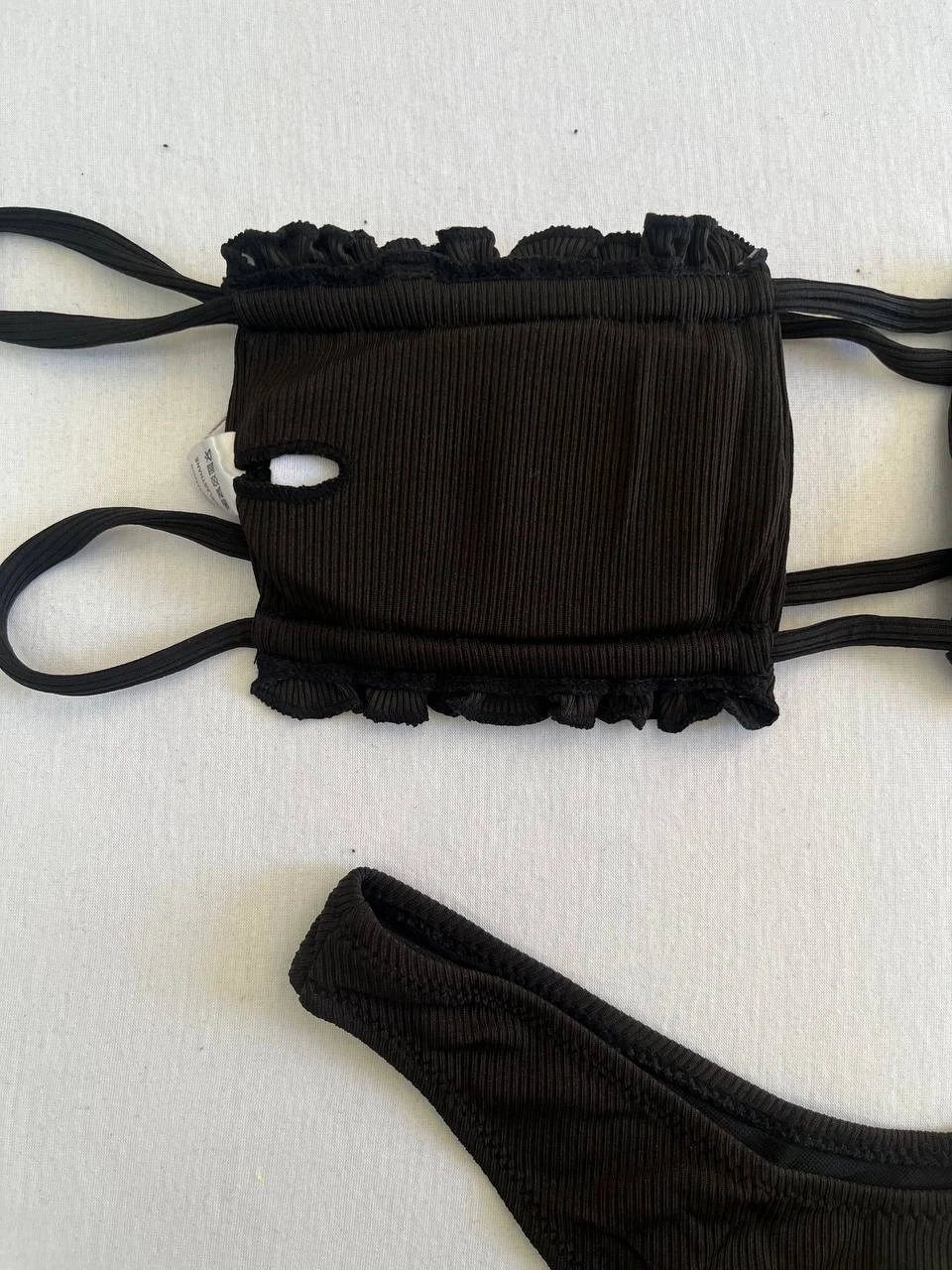 Kadın Siyah İp Bağlamalı Büzgülü Straplez Bikini Takım HZL25S-LC2226