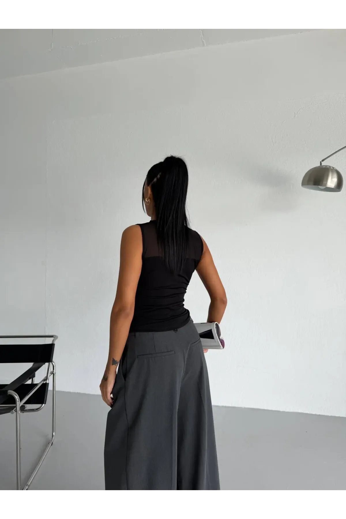 Kadın Siyah Kolsuz Likralı Tül Detay Sandy Bluz HZL26W-FRY123721