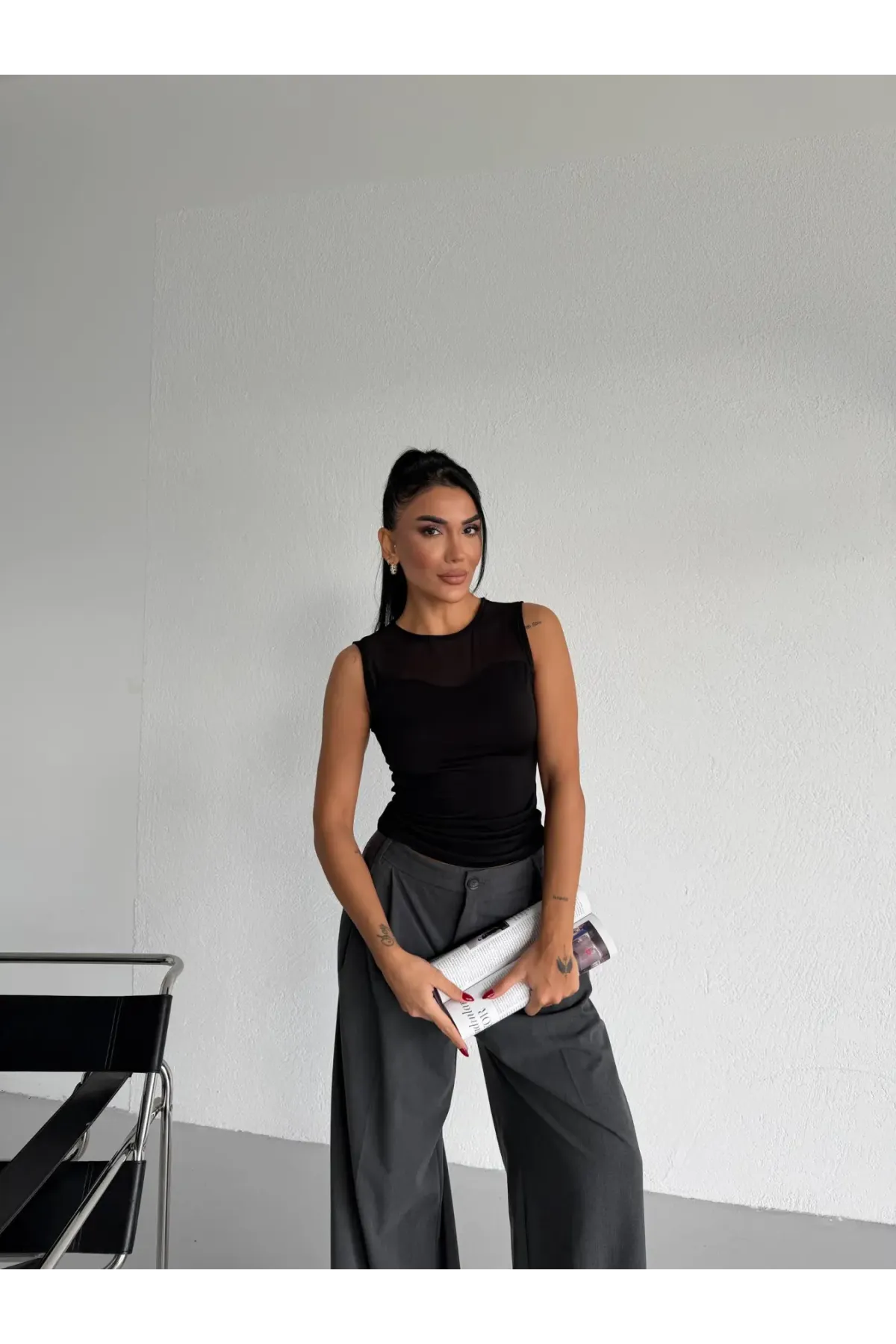 Kadın Siyah Kolsuz Likralı Tül Detay Sandy Bluz HZL26W-FRY123721