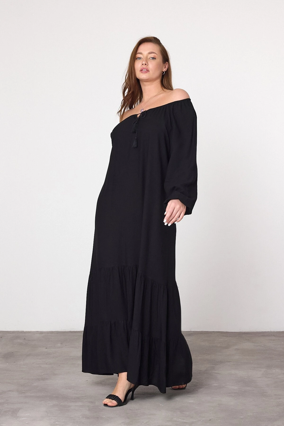 Kadın Siyah Madonna Yaka Kolu Lastikli Uzun Viskon Elbise HZL25S-VM10331