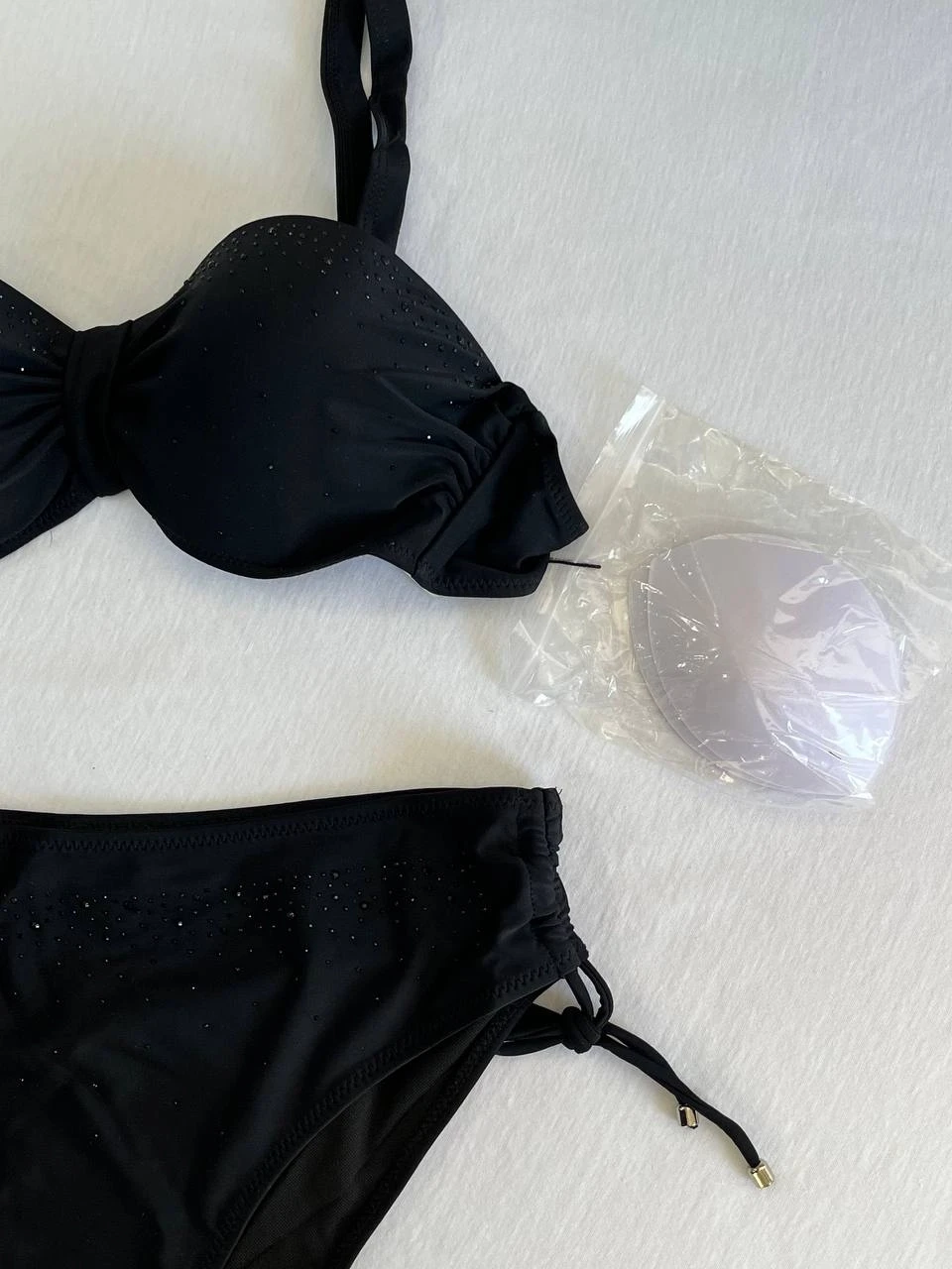 Kadın Siyah Taş İşlemeli Astarlı Bikini Takım HZL25S-LC3361