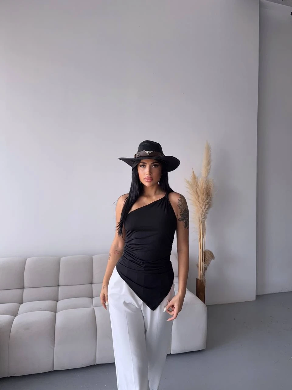 Kadın Siyah Tek Omuz Asimetrik Kesim Sandy Bluz HZL25S-FRY123241