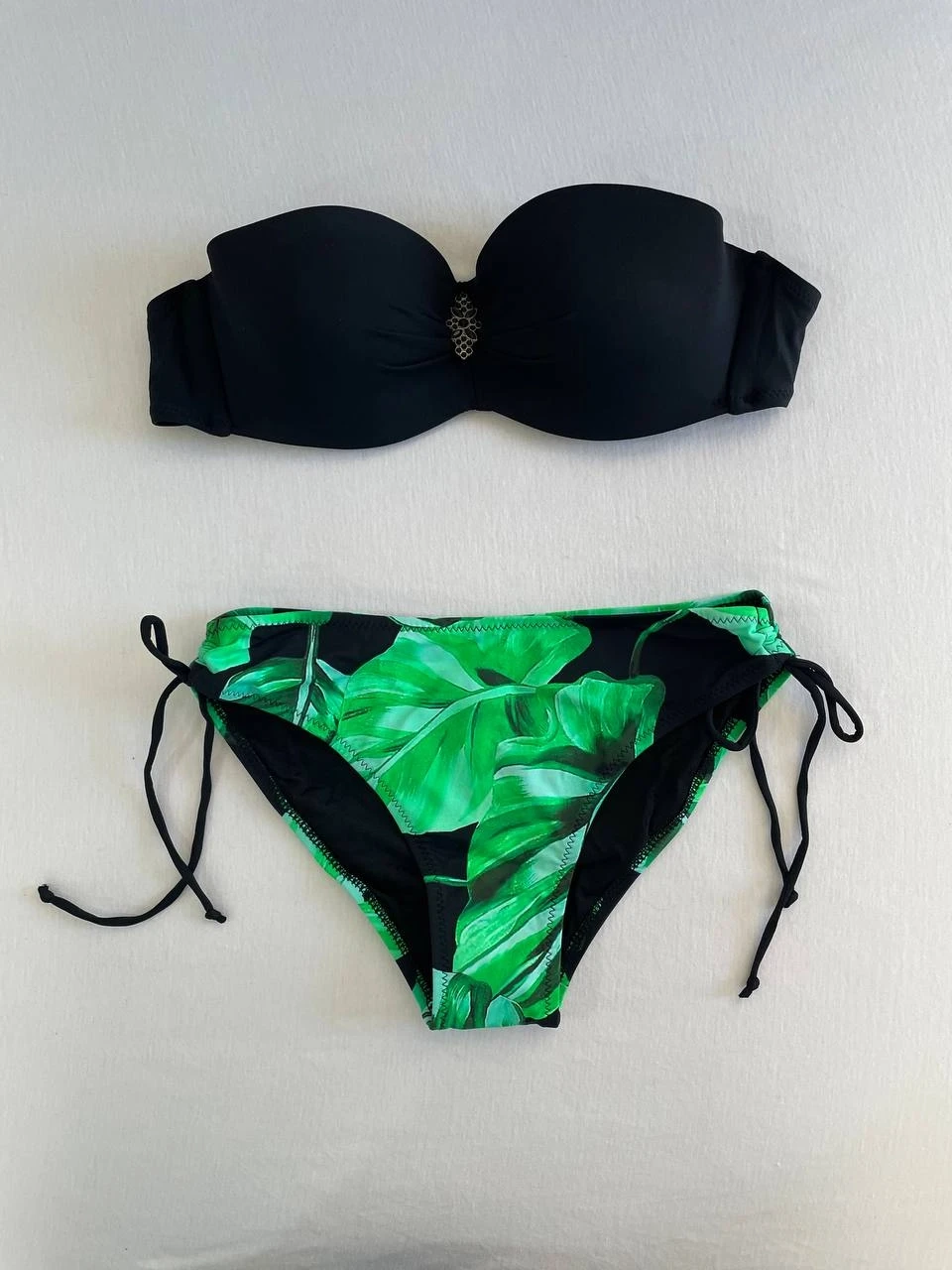 Kadın Siyah Toka Detaylı Yeşil Desen Bikini Takım HZL25S-LC3352