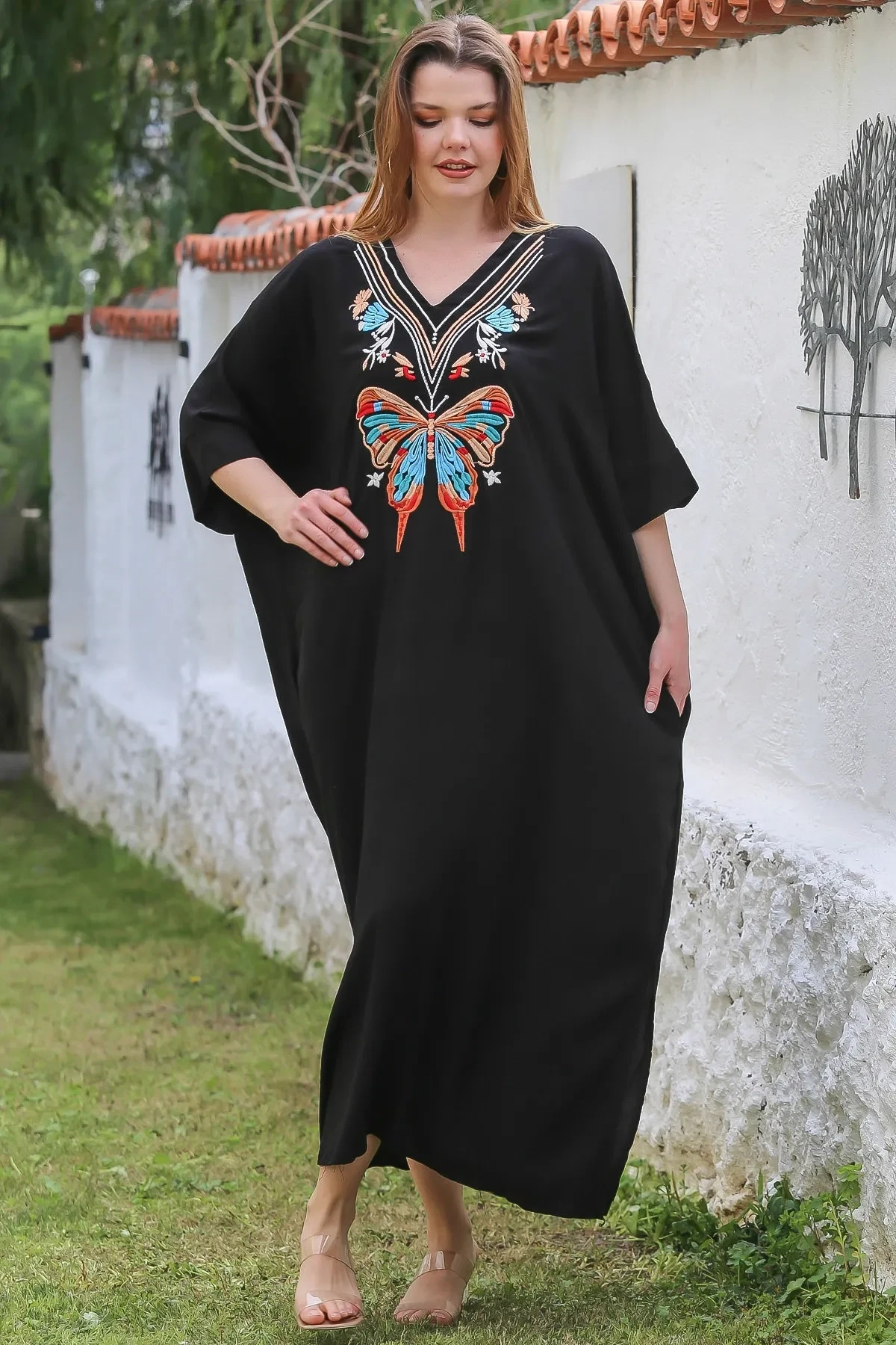 Kadın Siyah V Yaka Yarasa Kol Gizli Cepli Yırtmaçlı Viskon Elbise HZL25S-VM10461