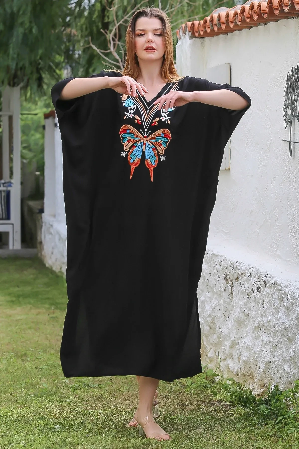 Kadın Siyah V Yaka Yarasa Kol Gizli Cepli Yırtmaçlı Viskon Elbise HZL25S-VM10461