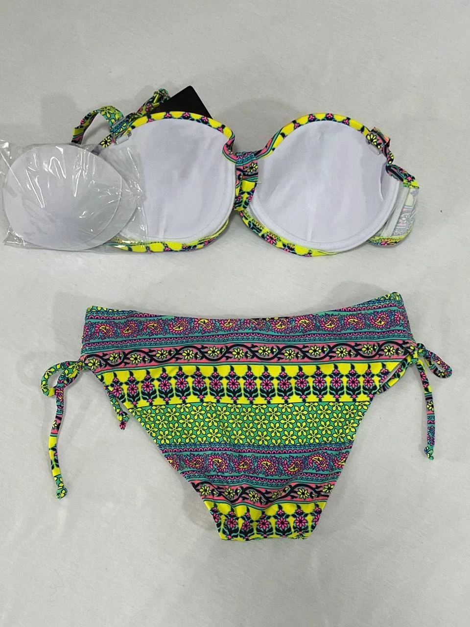 Kadın Yeşil Çok Renkli Etnik Desen Atarlı Bikini Takımı HZL25S-LC8004