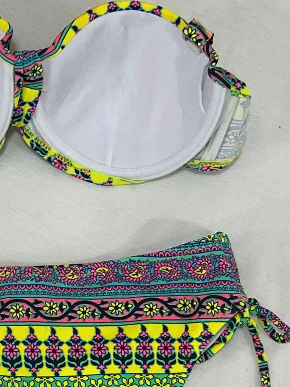 Kadın Yeşil Çok Renkli Etnik Desen Atarlı Bikini Takımı HZL25S-LC8004