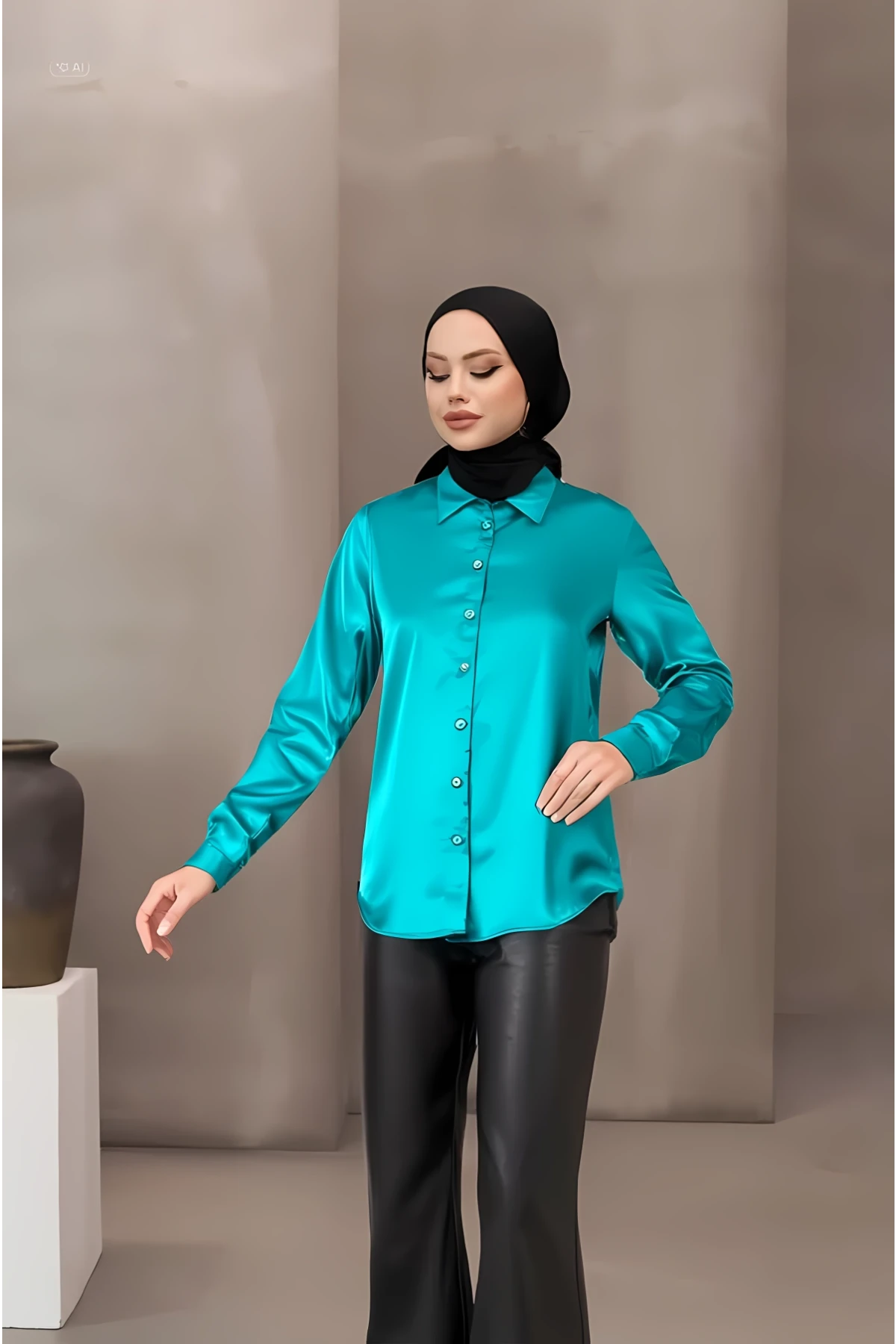 Kadın Yeşil Saten Yüzeyli Tesettür Gömlek HZL25W-BD139641