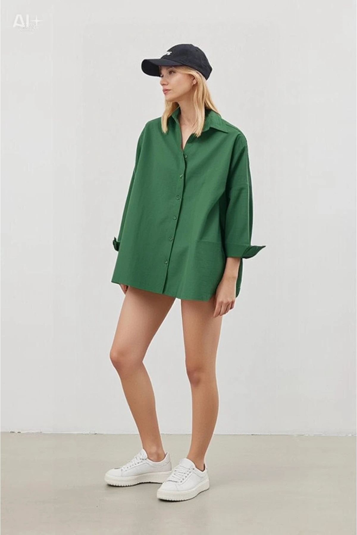 Kadın Zümrüt Yeşili Oversize Uzun Basic Gömlek HZL22W-BD139001