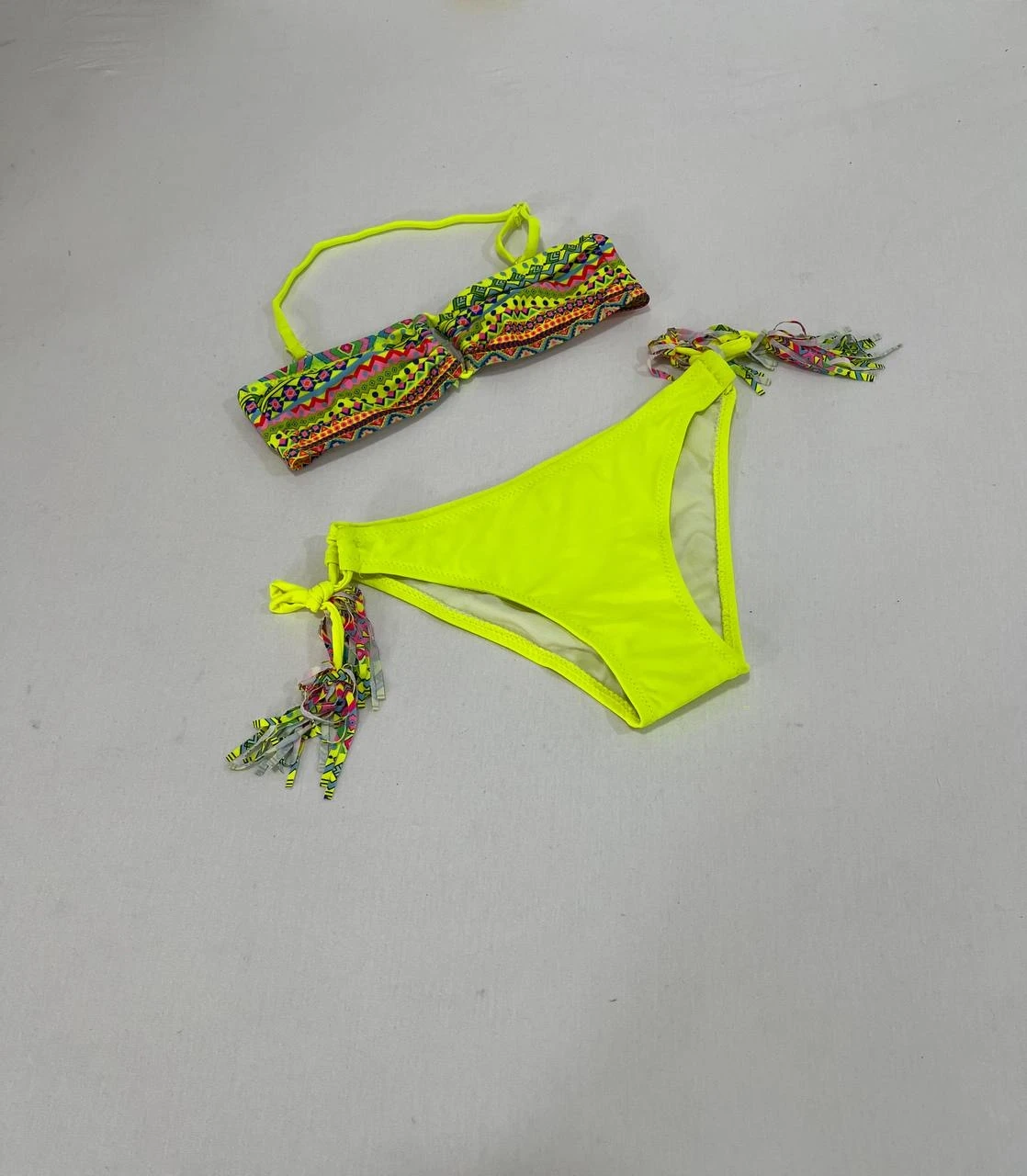 Kız Çocuk Sarı Çok Renkli  İp Detaylı Astarlı 4-12 Yaş Üçgen Bikini Takım HZL24S-LC1904