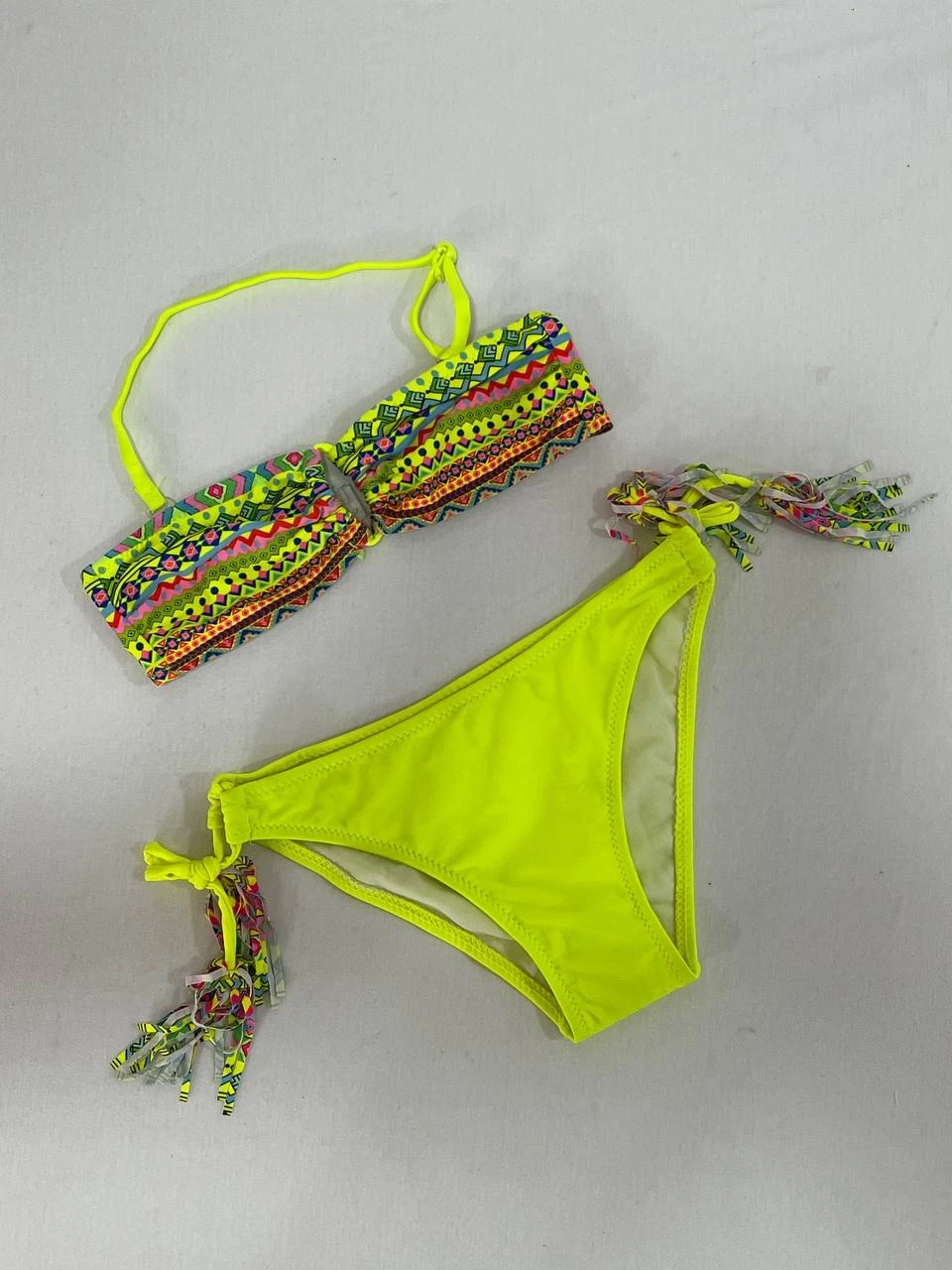 Kız Çocuk Sarı Çok Renkli  İp Detaylı Astarlı 4-12 Yaş Üçgen Bikini Takım HZL24S-LC1904