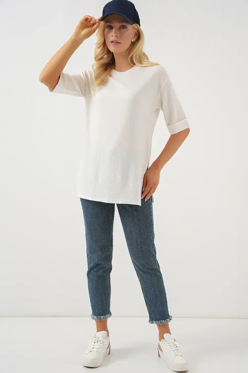 4332 Yanı Yırtmaçlı Örme Tişört - Beyaz