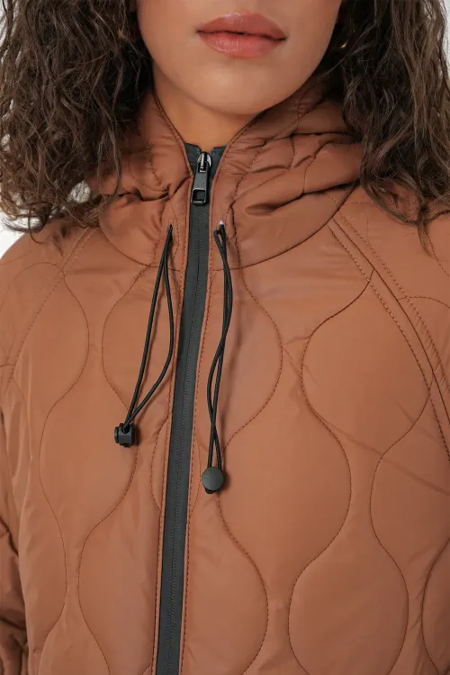 5177 Kapüşonlu Uzun Kapitone Mont - Taba