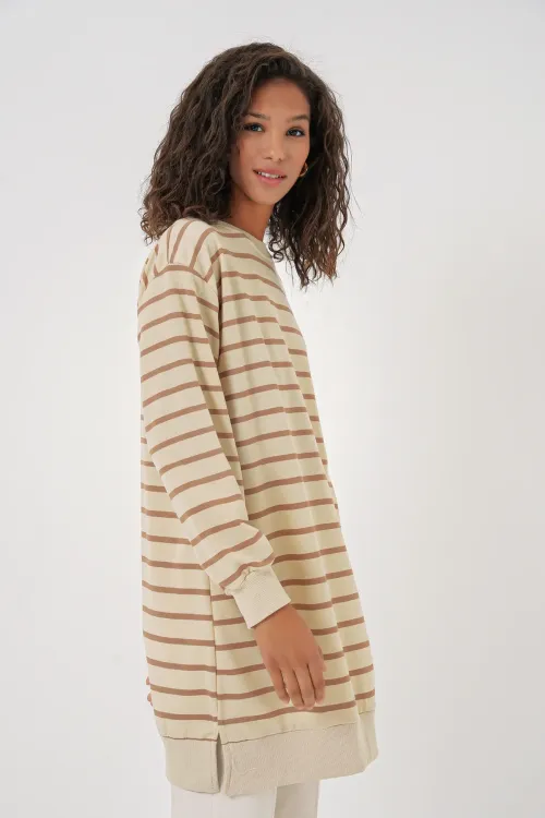 55452 Kadın Bisiklet Yaka Çizgili Tesettür Tunik - Bisküvi