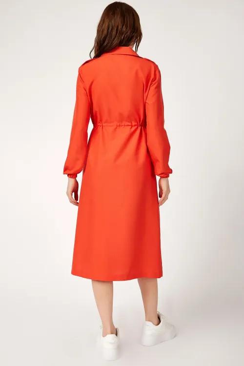 5671 ÖNÜ BOYDAN DÜĞMELİ TESETTÜR TRENHCOAT - Nar