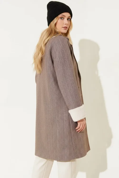 9145 Kadın Kolları Tüylü Balık Sırtı Kaşe Kaban - Kahverengi