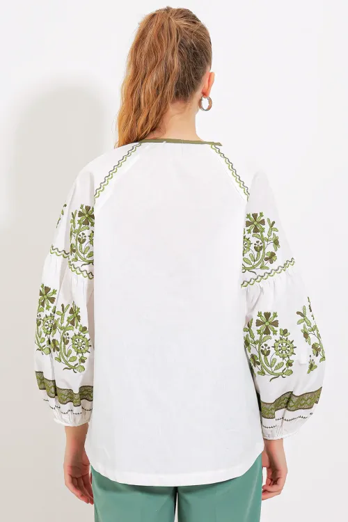 Kadın Haki Ekru Nakışlı Keten Bluz 902