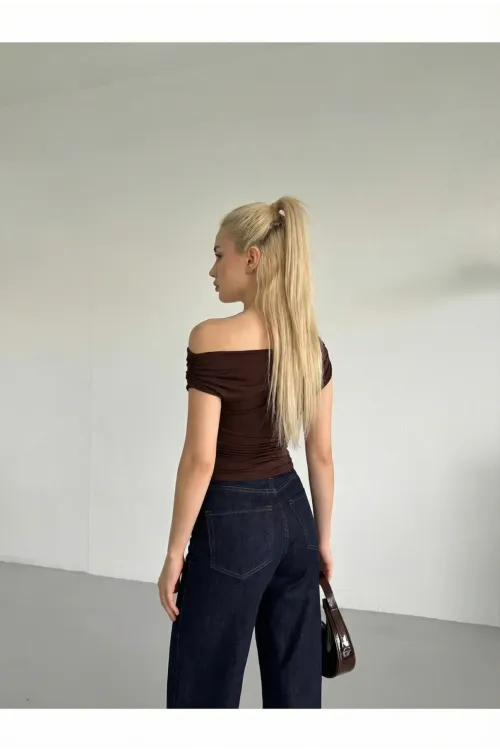 Kadın Kahverengi Yeşil Yandan Drapeli Kayık Yaka Sandy Bluz HZL25S-FRY123201