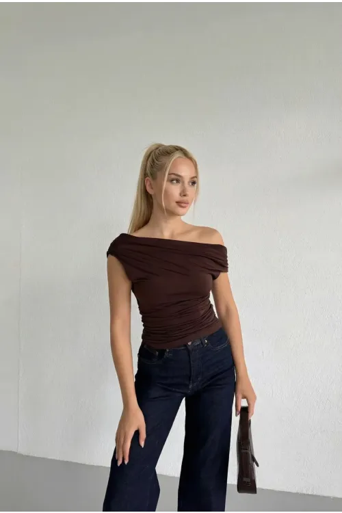Kadın Kahverengi Yeşil Yandan Drapeli Kayık Yaka Sandy Bluz HZL25S-FRY123201