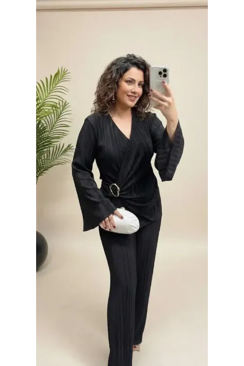 Kadın Siyah Büyük Beden Toka Detaylı Pliseli Alt Üst Abiye Takım HZL26W-PR10101