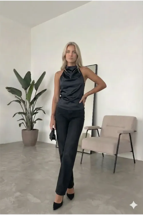 Kadın Siyah Halter Yaka Saten Kumaş Sırt Dekolteli Bluz HZL26W-FRY123801