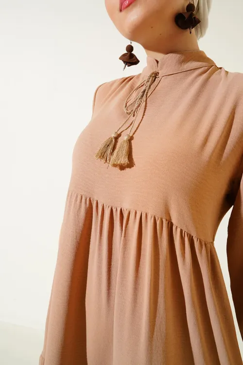 1627 Yaka Bağcıklı Tesettür Elbise - D.Vizon