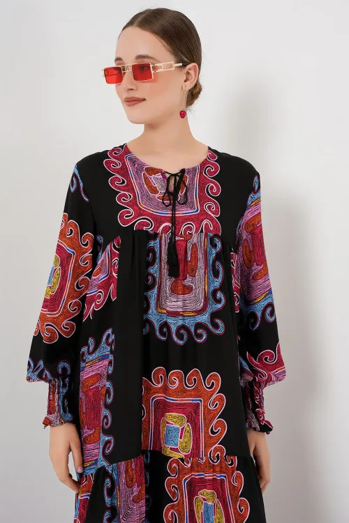 1947 Desenli Uzun Elbise - M. Kırmızı