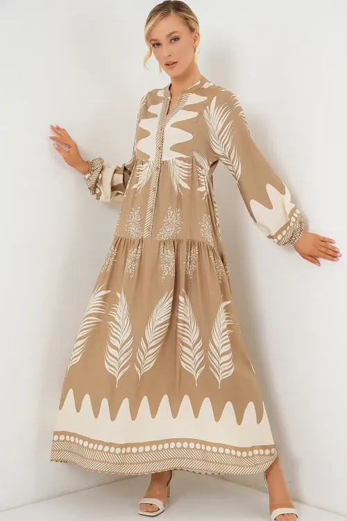 2423 Otantik Desenli Tesettür Elbise - M. Camel