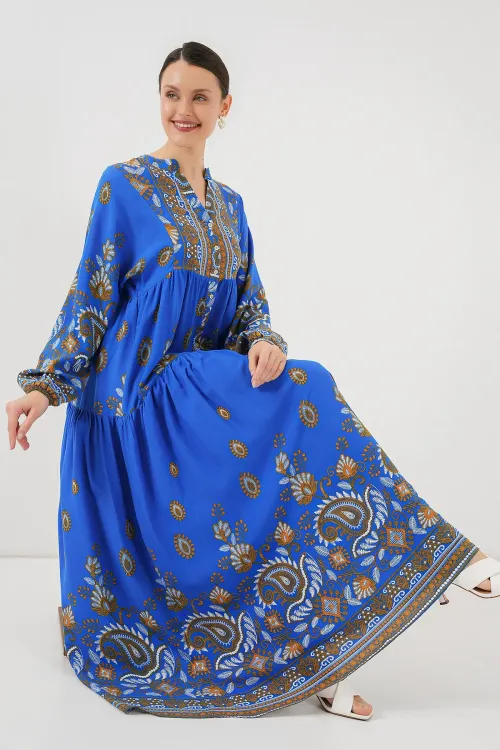 2423 Otantik Desenli Tesettür Elbise - Saks 1